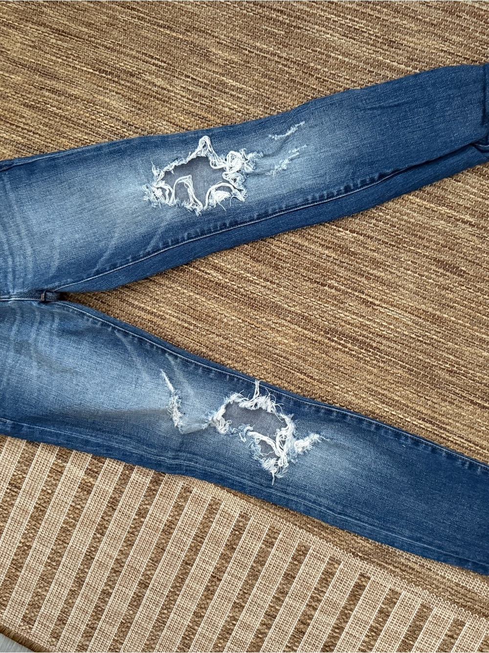 Women’s Distressed Skinny Jeans - Blue